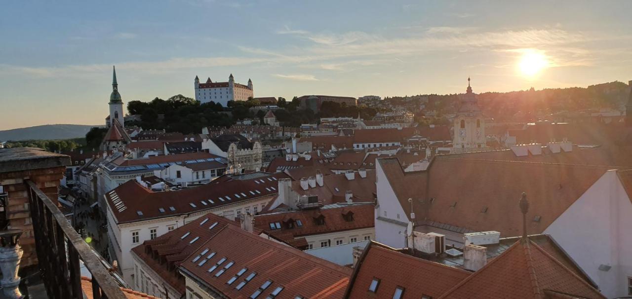 Le Monde Apartment Bratislava - Amazing 5Bdr In Downtown Екстер'єр фото