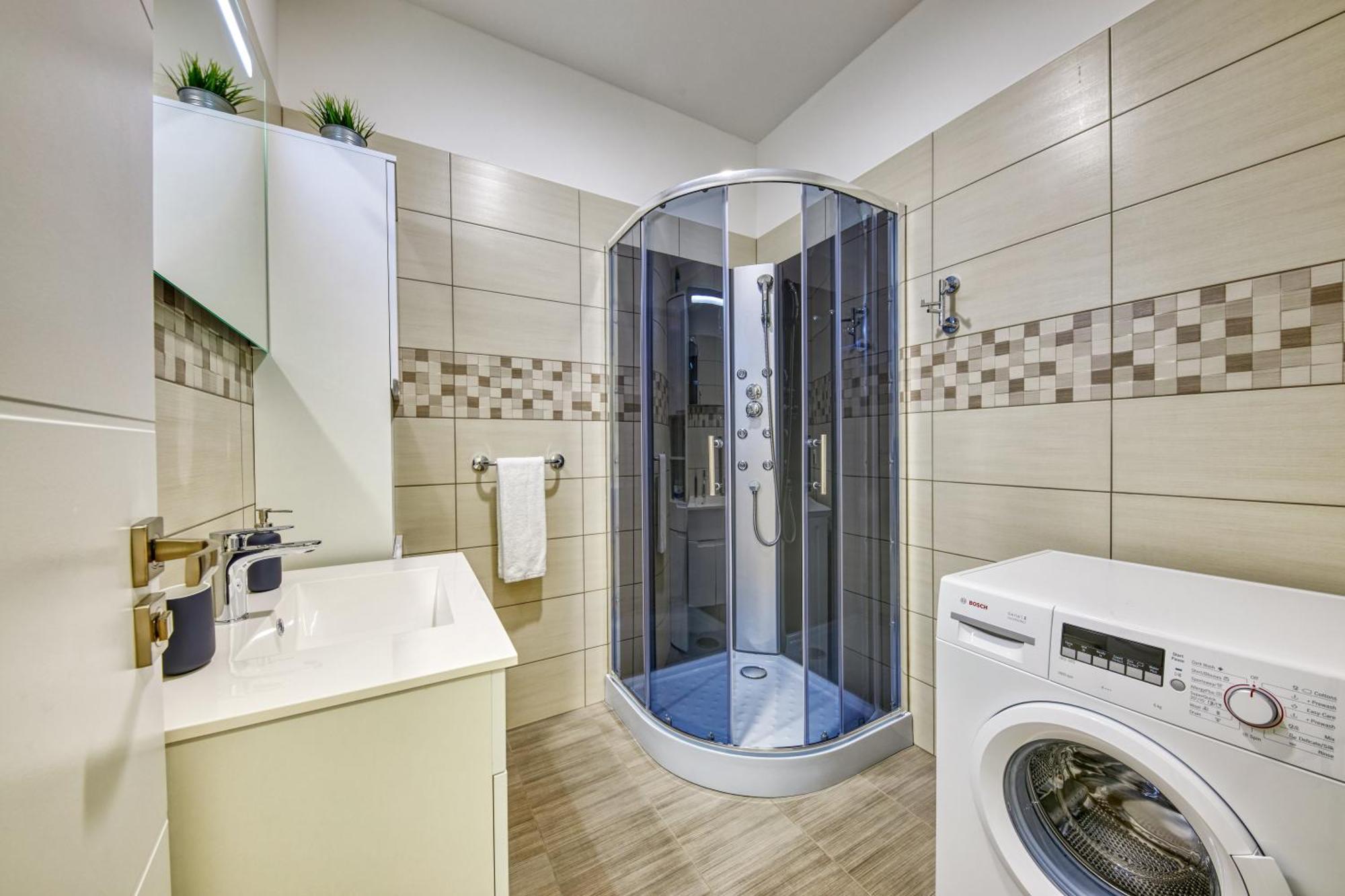 Le Monde Apartment Bratislava - Amazing 5Bdr In Downtown Екстер'єр фото