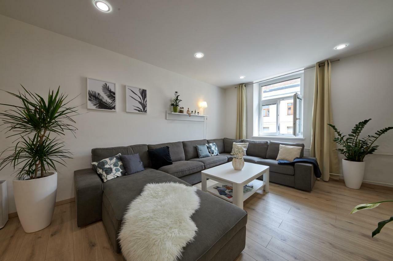 Le Monde Apartment Bratislava - Amazing 5Bdr In Downtown Екстер'єр фото