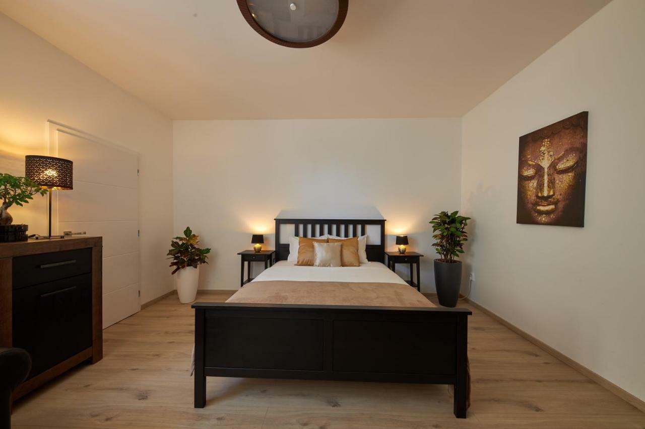Le Monde Apartment Bratislava - Amazing 5Bdr In Downtown Екстер'єр фото