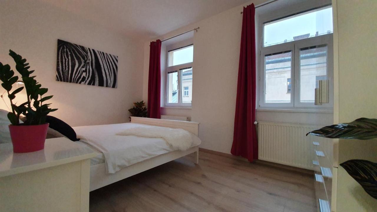 Le Monde Apartment Bratislava - Amazing 5Bdr In Downtown Екстер'єр фото